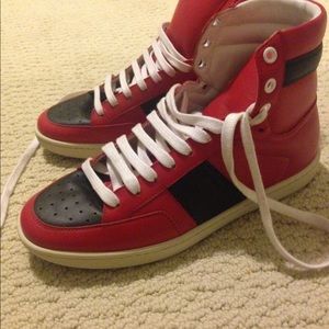 Sanit Laurent YSL like new sneaker